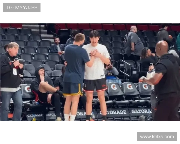 杨瀚森回应约基奇尊重失准同框